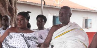 The paramount chief of the Nchumuru Traditional Area, Nana Obrenpong Kanya III,