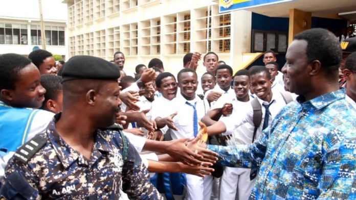 Education Minister to roll out ‘One student One Tablet’ in 2 weeks