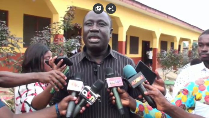 Obuasi East Assembly hand over KG block, ICT lab, library to Education Directorate