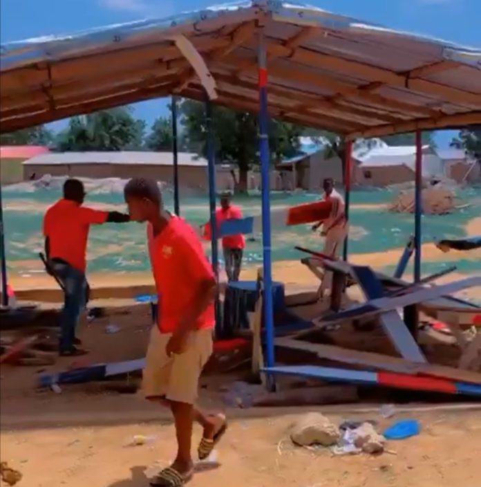 Pusiga demolishing