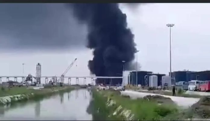Fire guts Dangote's refinery