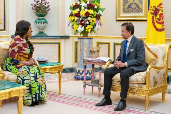 Ayorkor Botchwey meets with Sultan of Brunei; Ayorkor Botchwey meets with Sultan of Brunei;