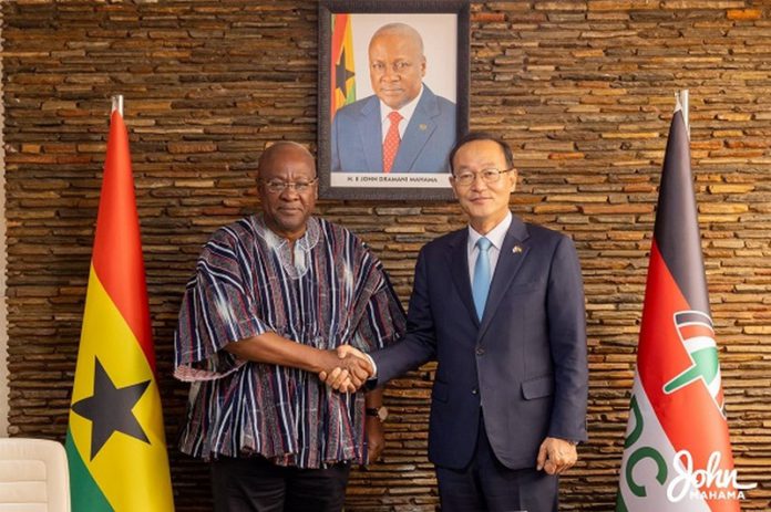 Former President John Dramani Mahama (left) in a handshake with the Ambassador of South Korea, Park Kyongsig Former President John Dramani Mahama (left) in a handshake with the Ambassador of South Korea, Park Kyongsig
