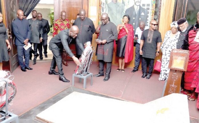 Andrew Egyapa Mercer, Minister of Tourism, laying a wreath on the tomb of W.E.B. Du Bois at the ceremony. With him are Rev. Reuben Kwadjofio (left), Director, Du Bois Centre; Akwasi Agyeman (5th from right), CEO, Ghana Tourism Authority, and some dignitaries. Picture: ELVIS NII NOI DOWUONA