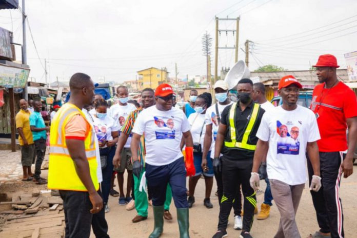 Mike Oquaye Jnr. joins residents of Dome-Kwabenya Mike Oquaye Jnr. joins residents of Dome-Kwabenya