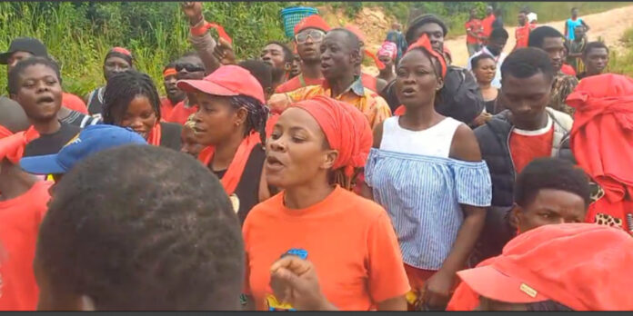 No Road, No Votes - Adamorobe residents protest for road repairs No Road, No Votes - Adamorobe residents protest for road repairs