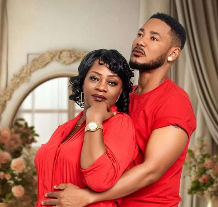 Frank Artus shares adorable photos with wife to mark 13th anniversary