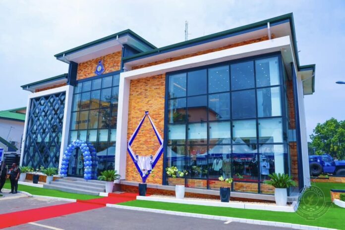 Bawumia commissions ultra-modern police shop
