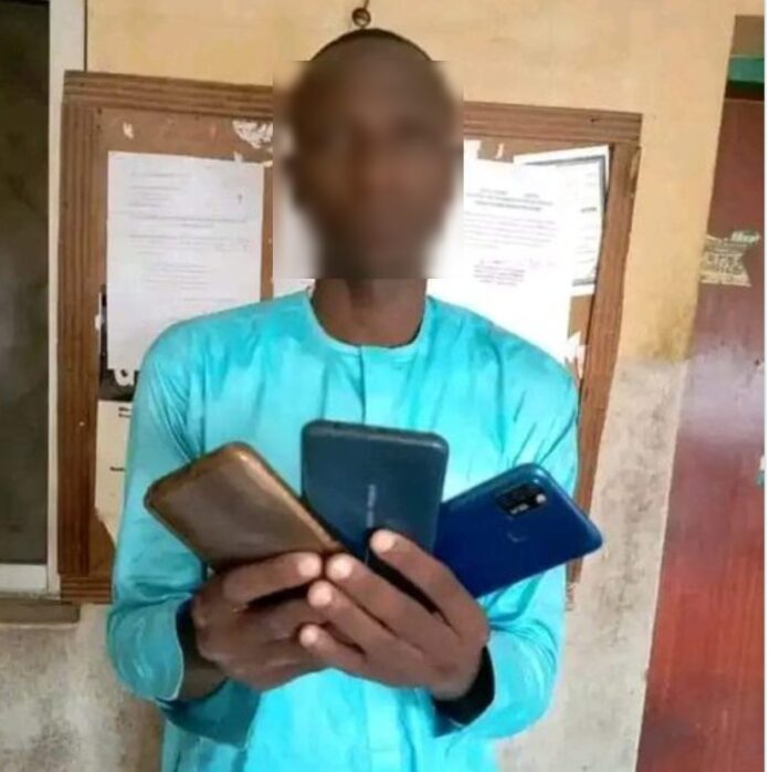 Fake lecturer nabbed for stealing phones of freshers