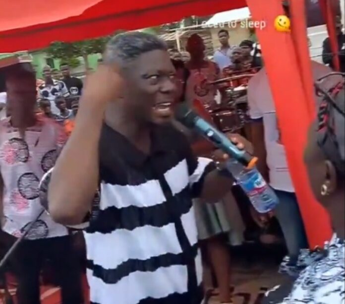 Agya Koo causes stir at funeral after halting performance over politics
