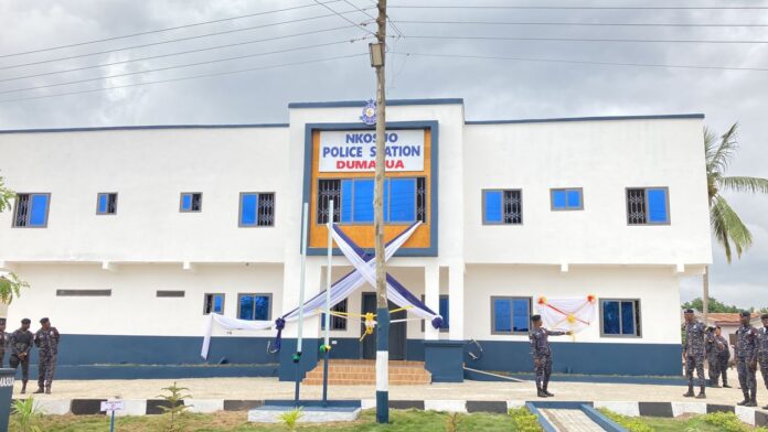 Dumasua Nkosuohene donates police station to Sunyani West headquarters