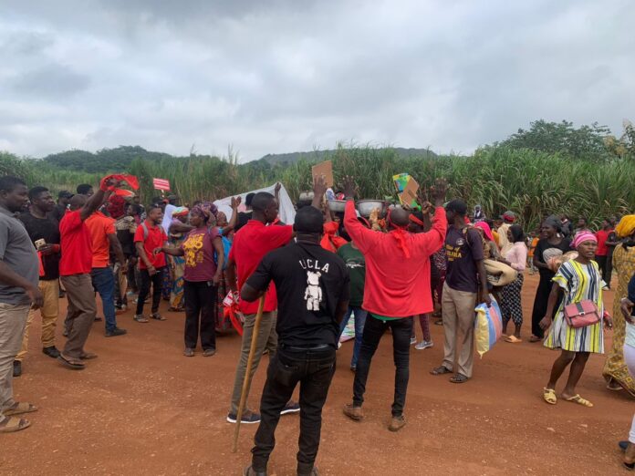 Tutuka residents protest against Newmont over resettlement