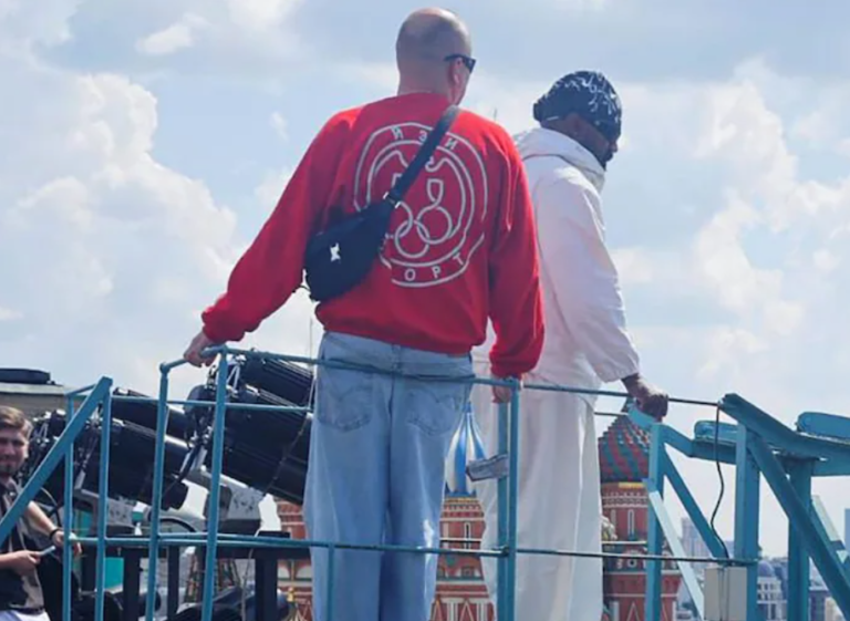 Kanye West makes surprise visit to Russia [Photos+Video]