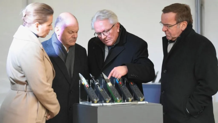 image_2024-07-13_012018391 REUTERS/Fabian Bimmer Armin Papperger (C) is now seen as the best protected figure in Germany's economy