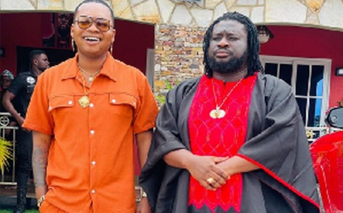 Nana Tonardo (L) with Bishop Kwabena Asiamah, popularly known as 'Ajagurajah' (R) Nana Tonardo (L) with Bishop Kwabena Asiamah, popularly known as 'Ajagurajah' (R)