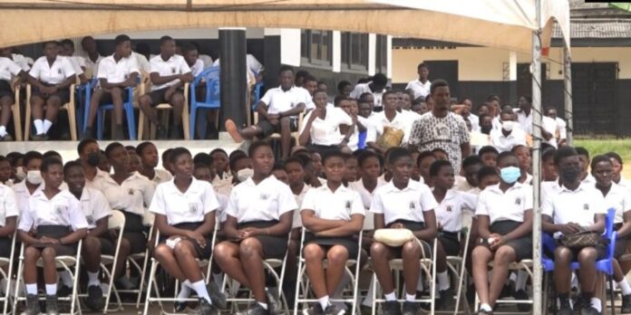 Accra High School receives 2400 tablets under 1 Tablet- 1 Student initiative Accra High School receives 2400 tablets under 1 Tablet- 1 Student initiative
