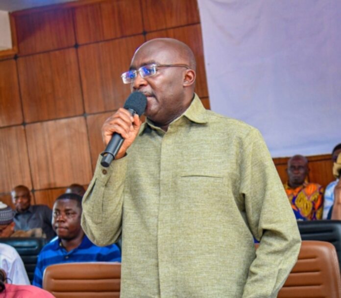 Bawumia donates laptops, white canes to PWDs at Legon Bawumia