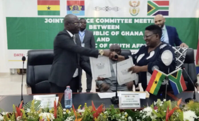 Ghana-South Africa sign defence cooperation, training agreement Ghana-South Africa sign defence cooperation, training agreement