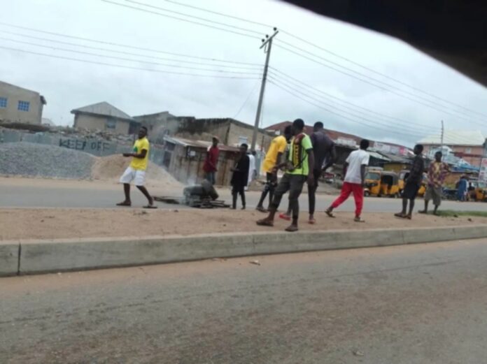 Protest in Nigeria turns violent as youths clash with police in Abuja Protest in Nigeria turns violent as youths clash with police in Abuja