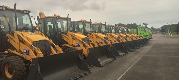 DRIP initiative delivers road equipment to Western Region, promises local progress DRIP initiative delivers road equipment to Western Region, promises local progress