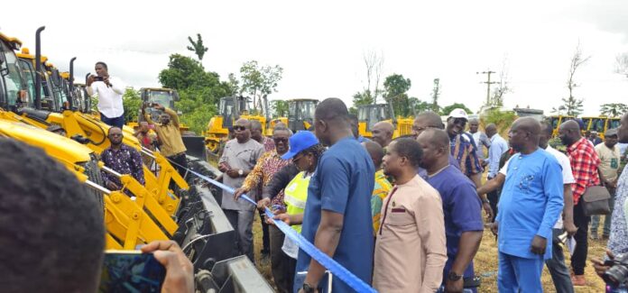 Bono Minister hands over DRIP equipment to MDAs Bono Minister hands over DRIP equipment to MDAs