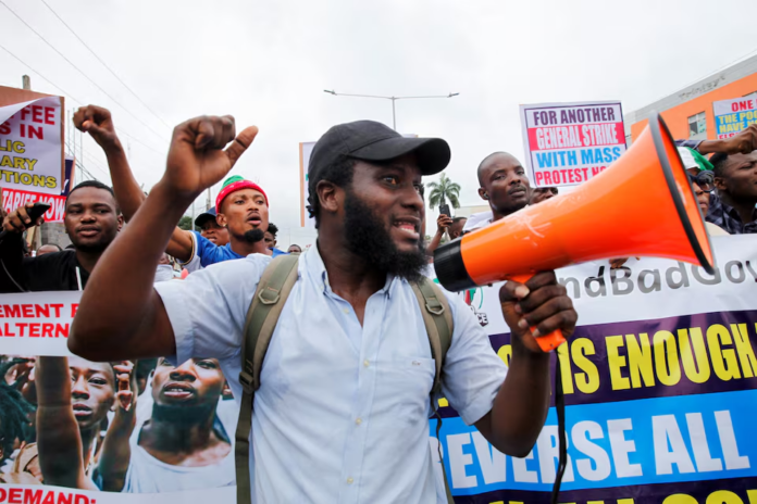 image_2024-08-02_035028579 Demonstrators gather, as they participate in an anti-government demonstration to protest against bad governance and economic hardship in Lagos, Nigeria August 1, 2024. REUTERS/Akintunde Akinleye