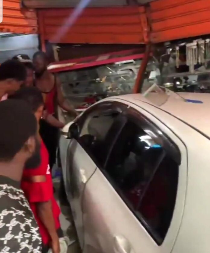 One injured after car rams into jewellery shop at Adum