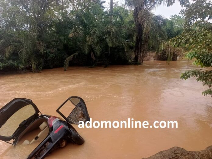 The accident car Owabi River drowning www.adomonline.com