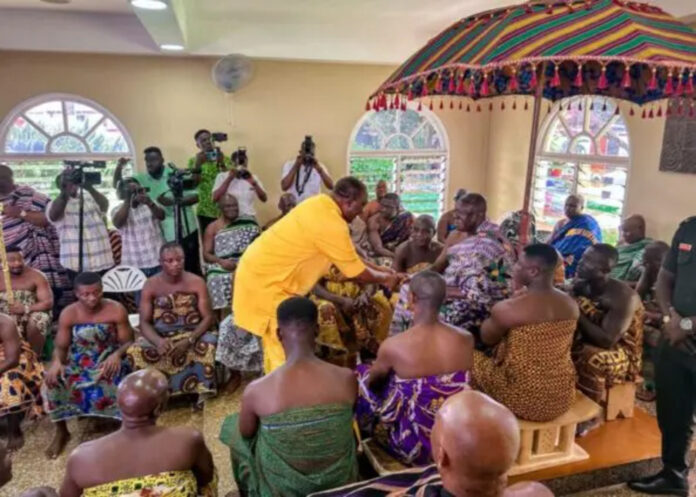 Alan Kyerematen pays a courtesy visit to the Asantehene. Alan Kyerematen pays a courtesy visit to the Asantehene.