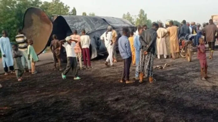 Fire kills 104 people after fuel tanker crash in Nigeria Fire kills 104 people after fuel tanker crash in Nigeria