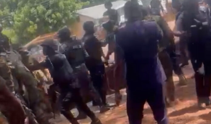 Gunfire erupts between Police and Customs at Bawku checkpoint over smuggling dispute Gunfire erupts between Police and Customs at Bawku checkpoint over smuggling dispute