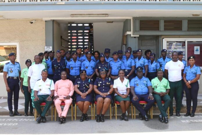 NATIONAL AMBULANCE SERVICE TRAINS GRA, CUSTOMS DIVISION AS PART AWARENESS CREATION ON WORLD HEART DAY. NATIONAL AMBULANCE SERVICE TRAINS GRA, CUSTOMS DIVISION AS PART AWARENESS CREATION ON WORLD HEART DAY.
