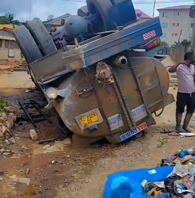 Toilet waste truck crashes into garbage car at Pokuase