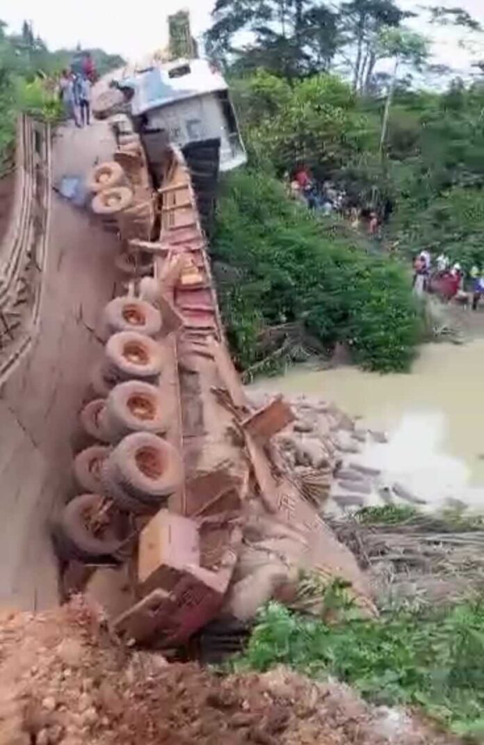 Amoaku Bridge