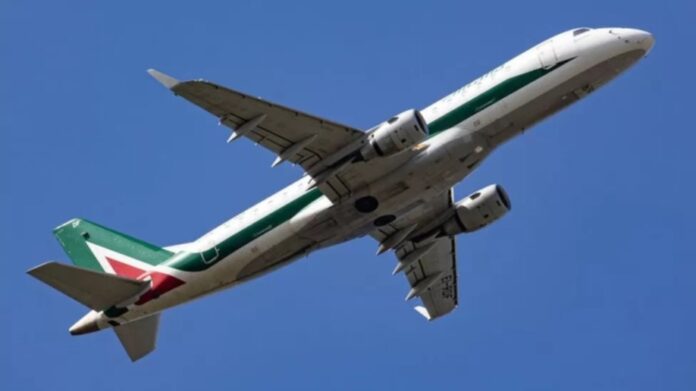 flight-754x424 ECOWAS Transport Ministers to slash air travel charges and taxes by 25% by January 2026