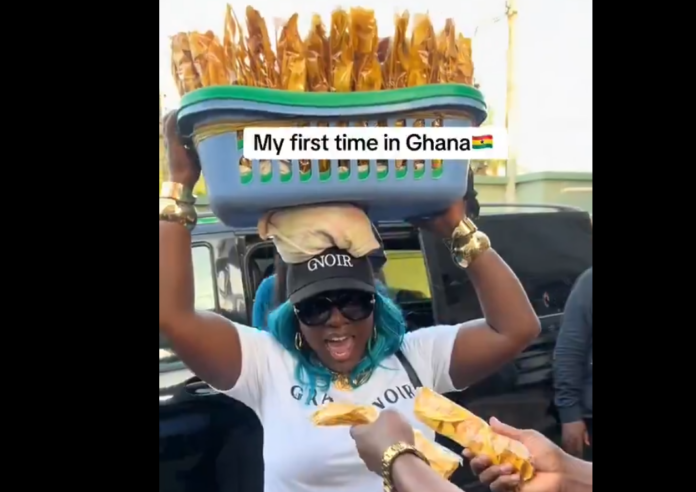 Spice hawks street food, 'plantain chips' in Ghana Spice hawks street food, 'plantain chips' in Ghana