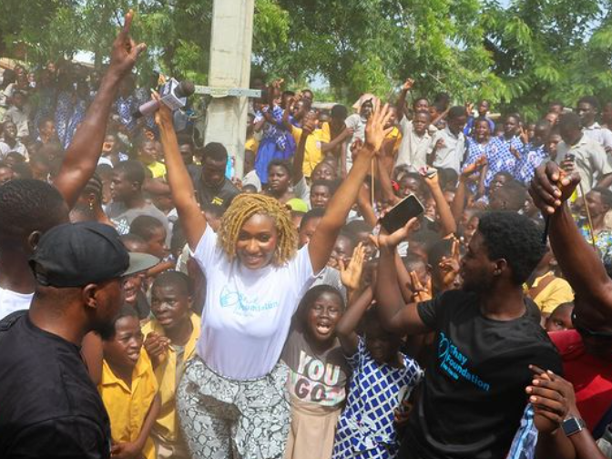 World Children's Day: Wendy Shay donates to Amasaman Manhean M/A