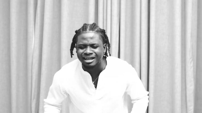 Video Thumbnail: Kuami Eugene sings OJ's - Tete Botan