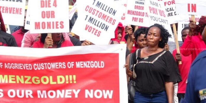 Menzgold-customers-protest-23-750x375-1 (Copy)