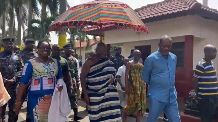 NAPO accompanies Asantehene to cast his vote NAPO accompanies Asantehene to cast his vote