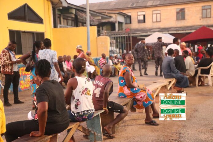 2024 election: Voters begin early queuing in Odododiodio constituency