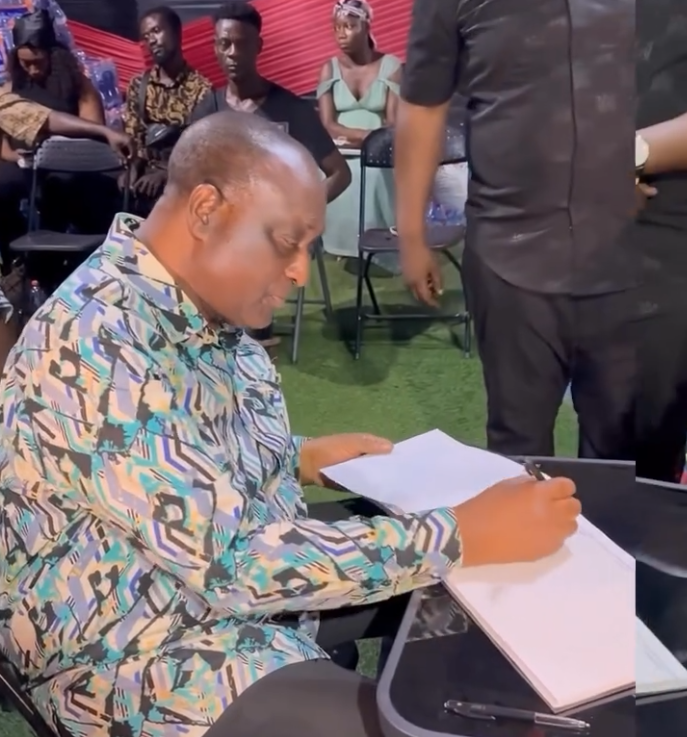 Alan mourns with Empress Gifty
