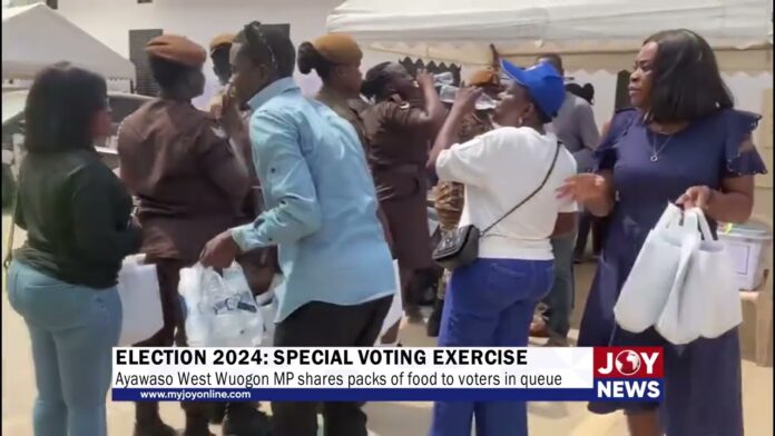Video Thumbnail: Special Voting: Ayawaso West Wuogon MP shares packs of food to voters in queue
