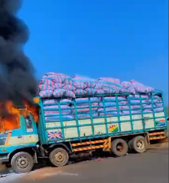 Gunmen ambush and torch truck on Walewale highway