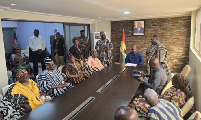 Yagbonwura pays courtesy call on President Mahama