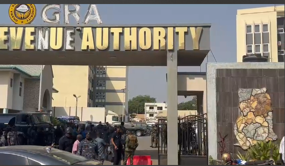 Security prevents allegded NDC thugs from attacking GRA headquarters Security prevents allegded NDC thugs from attacking GRA headquarters