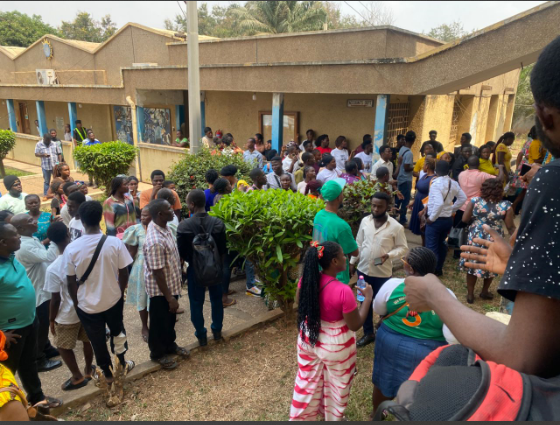 Parents storm WAEC office in Kumasi over wards’ withheld results Parents storm WAEC office in Kumasi over wards’ withheld results