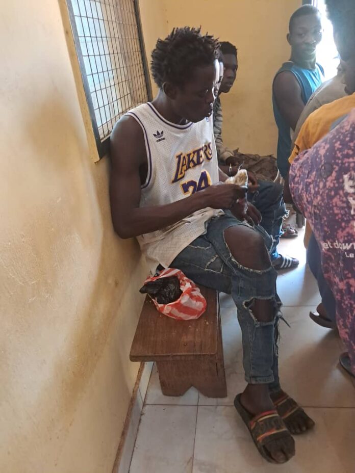20-year-old arrested for robbing iPhone as New Year gift for lover 20-year-old arrested for robbing iPhone as New Year gift for lover