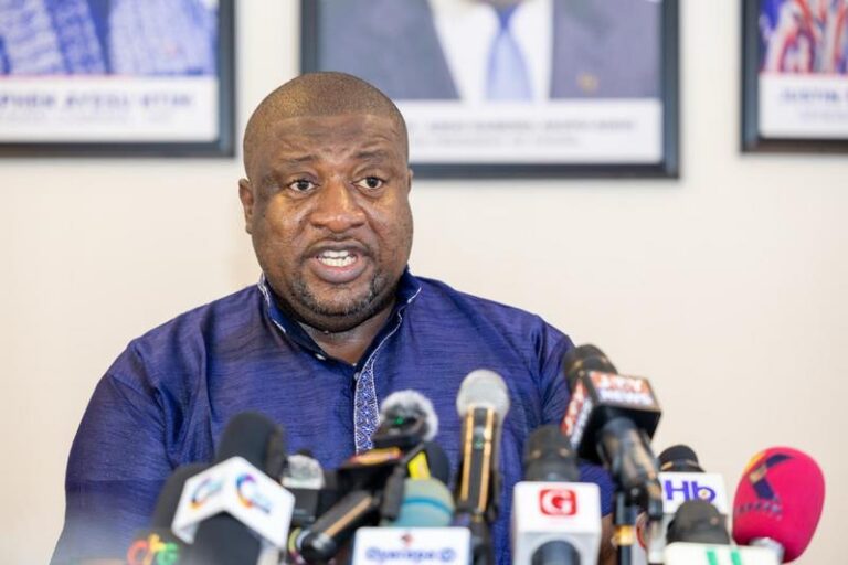 The world is watching Mahama – NPP demands action over dollar gift saga