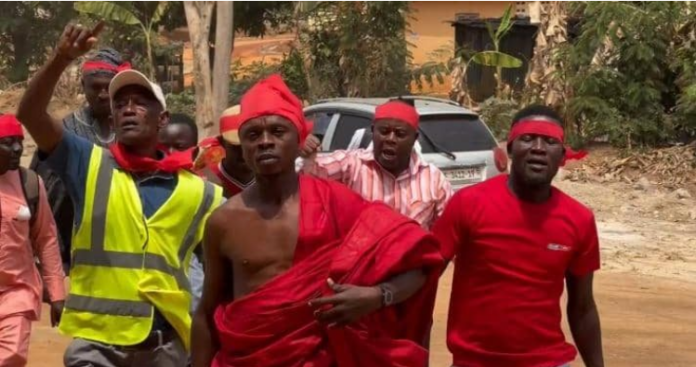 Adansi North Acting DCE Flees Office as Assembly Members Protest Over Alleged Misconduct Adansi North Acting DCE Flees Office as Assembly Members Protest Over Alleged Misconduct